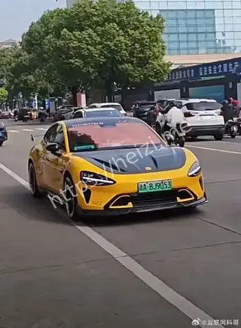 小米SU7出租车首例